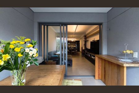 Apartamento para alugar com 128m², 3 quartos e 2 vagas Apartamento para alugar com 128m², 3 quartos e 2 vagasVaranda