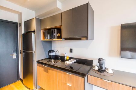 Cozinha de apartamento à venda com 1 quarto, 60m² em Melville Empresarial Ii, Barueri