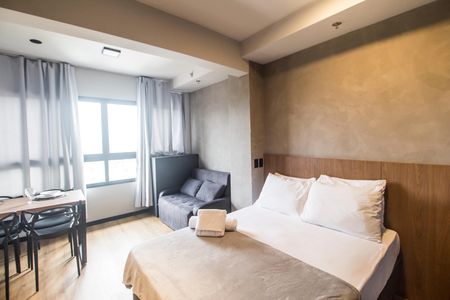 Quarto de apartamento à venda com 1 quarto, 60m² em Melville Empresarial Ii, Barueri