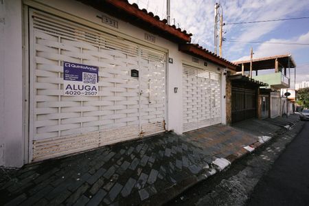 Casa para alugar com 140m², 3 quartos e 2 vagas Casa para alugar com 140m², 3 quartos e 2 vagasFachada