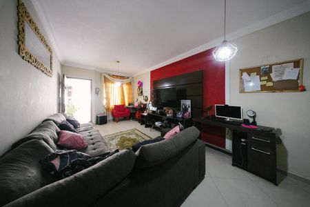 Casa para alugar com 140m², 3 quartos e 2 vagas Casa para alugar com 140m², 3 quartos e 2 vagasSala