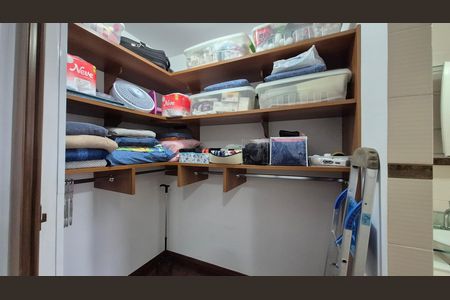 Casa à venda com 195m², 3 quartos e 4 vagas