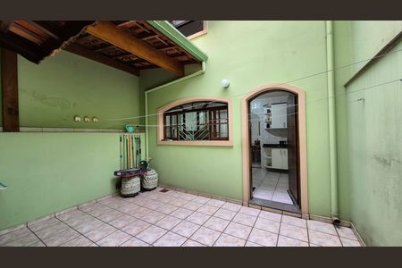 Casa à venda com 195m², 3 quartos e 4 vagas