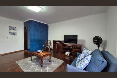 Casa à venda com 195m², 3 quartos e 4 vagas