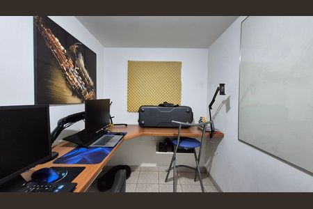 Casa à venda com 195m², 3 quartos e 4 vagas