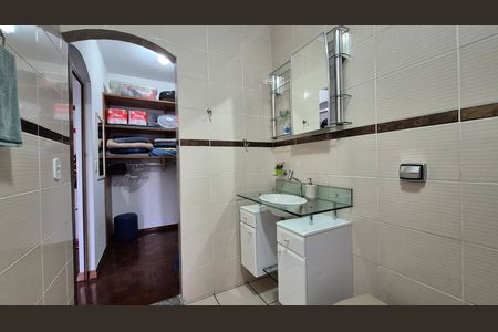 Casa à venda com 195m², 3 quartos e 4 vagas