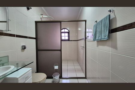 Casa à venda com 195m², 3 quartos e 4 vagas