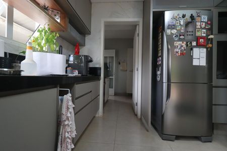 Casa de condomínio para alugar com 245m², 3 quartos e 4 vagasCozinha