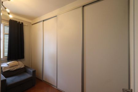 Casa de condomínio para alugar com 245m², 3 quartos e 4 vagasSuíte 2