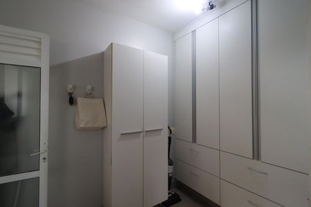 Casa de condomínio para alugar com 245m², 3 quartos e 4 vagasÁrea de Serviço