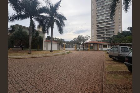 Casa de condomínio para alugar com 245m², 3 quartos e 4 vagasFachada