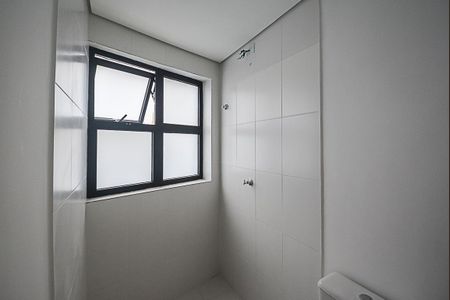 Banheiro de kitnet/studio para alugar com 1 quarto, 28m² em Rudge Ramos, São Bernardo do Campo
