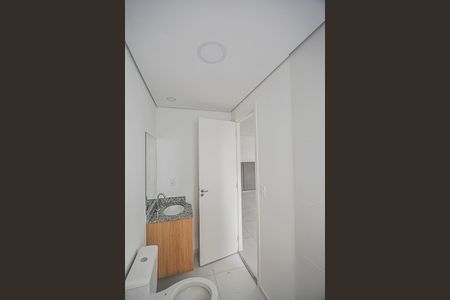 Banheiro de kitnet/studio para alugar com 1 quarto, 28m² em Rudge Ramos, São Bernardo do Campo
