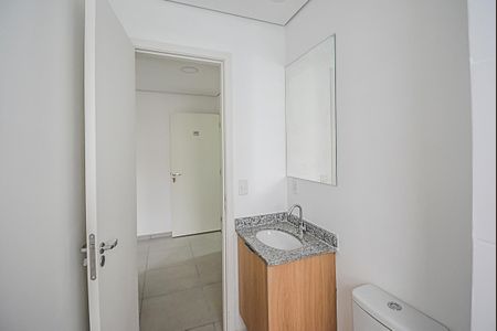 Banheiro de kitnet/studio para alugar com 1 quarto, 24m² em Rudge Ramos, São Bernardo do Campo