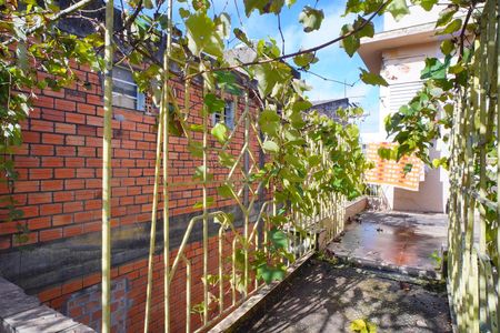 Casa à venda com 200m², 4 quartos e 1 vaga Casa à venda com 200m², 4 quartos e 1 vagaTerraço