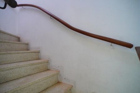 Casa à venda com 200m², 4 quartos e 1 vaga Casa à venda com 200m², 4 quartos e 1 vagaAcesso a segundo piso