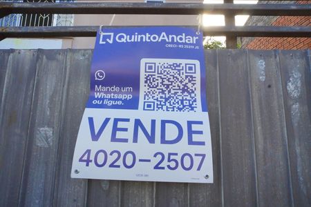 Casa à venda com 200m², 4 quartos e 1 vaga Casa à venda com 200m², 4 quartos e 1 vagaPlaquinha