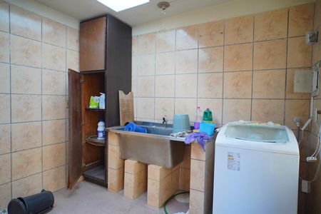 Casa à venda com 200m², 4 quartos e 1 vaga Casa à venda com 200m², 4 quartos e 1 vagaÁrea de Serviço