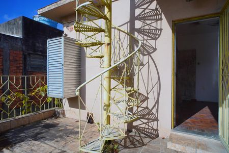 Casa à venda com 200m², 4 quartos e 1 vaga Casa à venda com 200m², 4 quartos e 1 vagaAcesso a Terraço