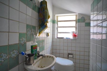 Casa à venda com 200m², 4 quartos e 1 vaga Casa à venda com 200m², 4 quartos e 1 vagaLavabo