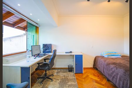 Casa à venda com 450m², 4 quartos e 4 vagas Casa à venda com 450m², 4 quartos e 4 vagasQuarto 2