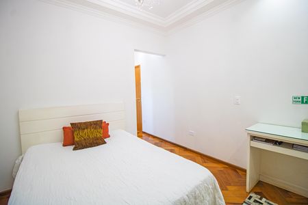 Casa à venda com 450m², 4 quartos e 4 vagas Casa à venda com 450m², 4 quartos e 4 vagasSuíte 2