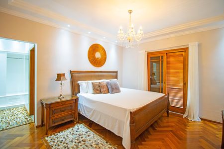 Casa à venda com 450m², 4 quartos e 4 vagas Casa à venda com 450m², 4 quartos e 4 vagasSuíte 1