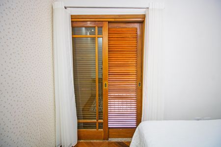 Casa à venda com 450m², 4 quartos e 4 vagas Casa à venda com 450m², 4 quartos e 4 vagasVaranda da Suite 2
