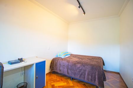 Casa à venda com 450m², 4 quartos e 4 vagas Casa à venda com 450m², 4 quartos e 4 vagasQuarto 2