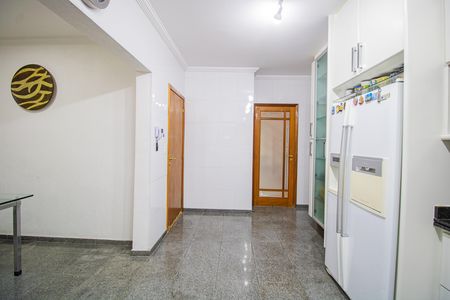 Casa à venda com 450m², 4 quartos e 4 vagas Casa à venda com 450m², 4 quartos e 4 vagasCozinha