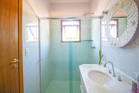 Casa à venda com 450m², 4 quartos e 4 vagas Casa à venda com 450m², 4 quartos e 4 vagasBanheiro da Suíte 2