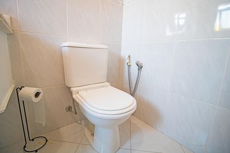 Casa à venda com 450m², 4 quartos e 4 vagas Casa à venda com 450m², 4 quartos e 4 vagasBanheiro da Suíte 2
