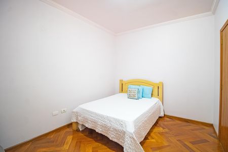 Casa à venda com 450m², 4 quartos e 4 vagas Casa à venda com 450m², 4 quartos e 4 vagasQuarto 1
