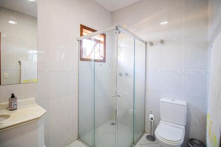 Casa à venda com 450m², 4 quartos e 4 vagas Casa à venda com 450m², 4 quartos e 4 vagasBanheiro Social
