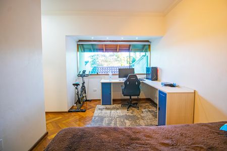Casa à venda com 450m², 4 quartos e 4 vagas Casa à venda com 450m², 4 quartos e 4 vagasQuarto 2