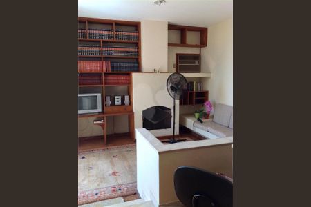 Casa à venda com 263m², 3 quartos e 6 vagas