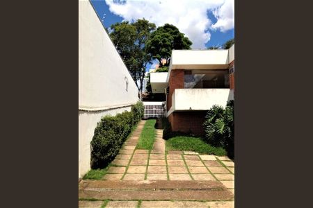 Casa à venda com 263m², 3 quartos e 6 vagas
