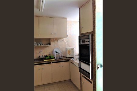 Casa à venda com 263m², 3 quartos e 6 vagas