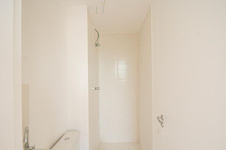 Banheiro de kitnet/studio à venda com 1 quarto, 17m² em Chácara Inglesa, São Paulo