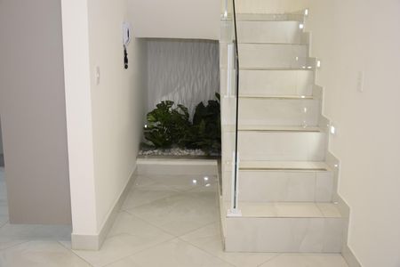 Apartamento para alugar com 155m², 2 quartos e 2 vagasEscada
