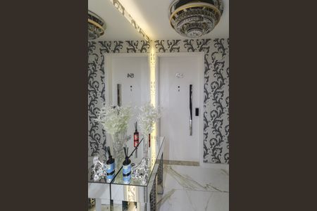 Apartamento para alugar com 116m², 3 quartos e 2 vagas Apartamento para alugar com 116m², 3 quartos e 2 vagasHall