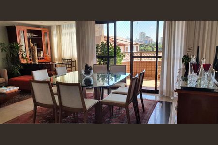 Apartamento à venda com 155m², 4 quartos e 3 vagas