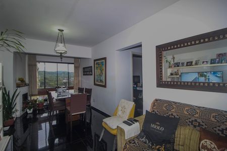 Sala de apartamento à venda com 3 quartos, 71m² em Cavalhada, Porto Alegre
