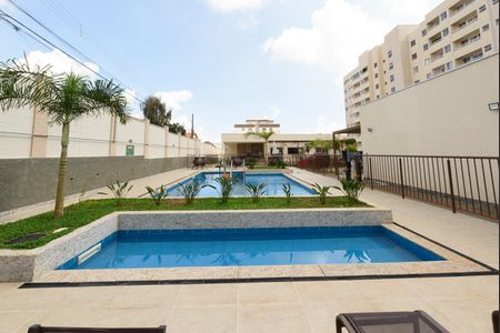 Apartamento à venda com 49m², 2 quartos e 1 vaga Apartamento à venda com 49m², 2 quartos e 1 vagaÁrea comum - Piscina