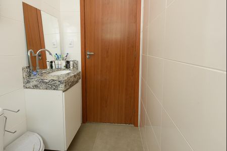 Apartamento à venda com 49m², 2 quartos e 1 vaga Apartamento à venda com 49m², 2 quartos e 1 vagaBanheiro