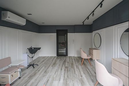 Apartamento para alugar com 48m², 2 quartos e 1 vaga Apartamento para alugar com 48m², 2 quartos e 1 vagaSalão de Beleza