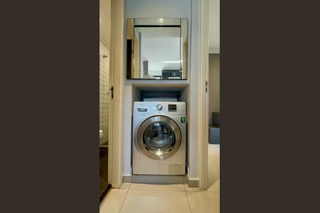 Apartamento à venda com 43m², 2 quartos e 1 vaga Apartamento à venda com 43m², 2 quartos e 1 vagaÁrea de Serviço