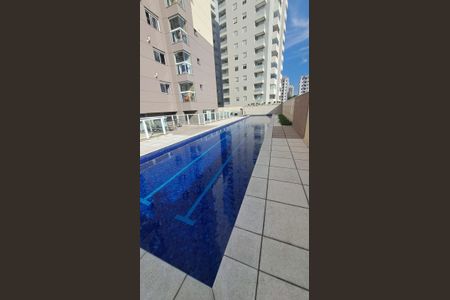 Apartamento à venda com 70m², 1 quarto e 2 vagas Apartamento à venda com 70m², 1 quarto e 2 vagasPiscina