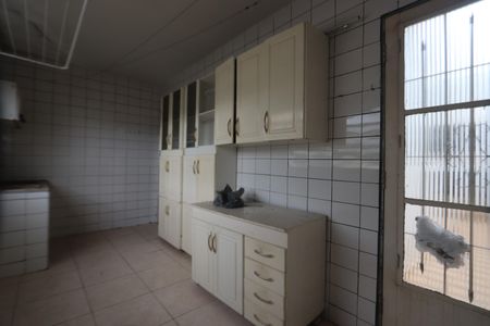 Casa à venda com 215m², 2 quartos e 1 vagaLavanderia