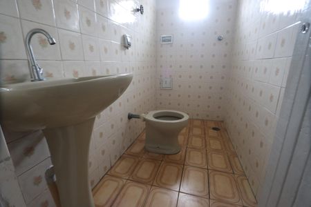Casa à venda com 215m², 2 quartos e 1 vagaBanheiro de Cima